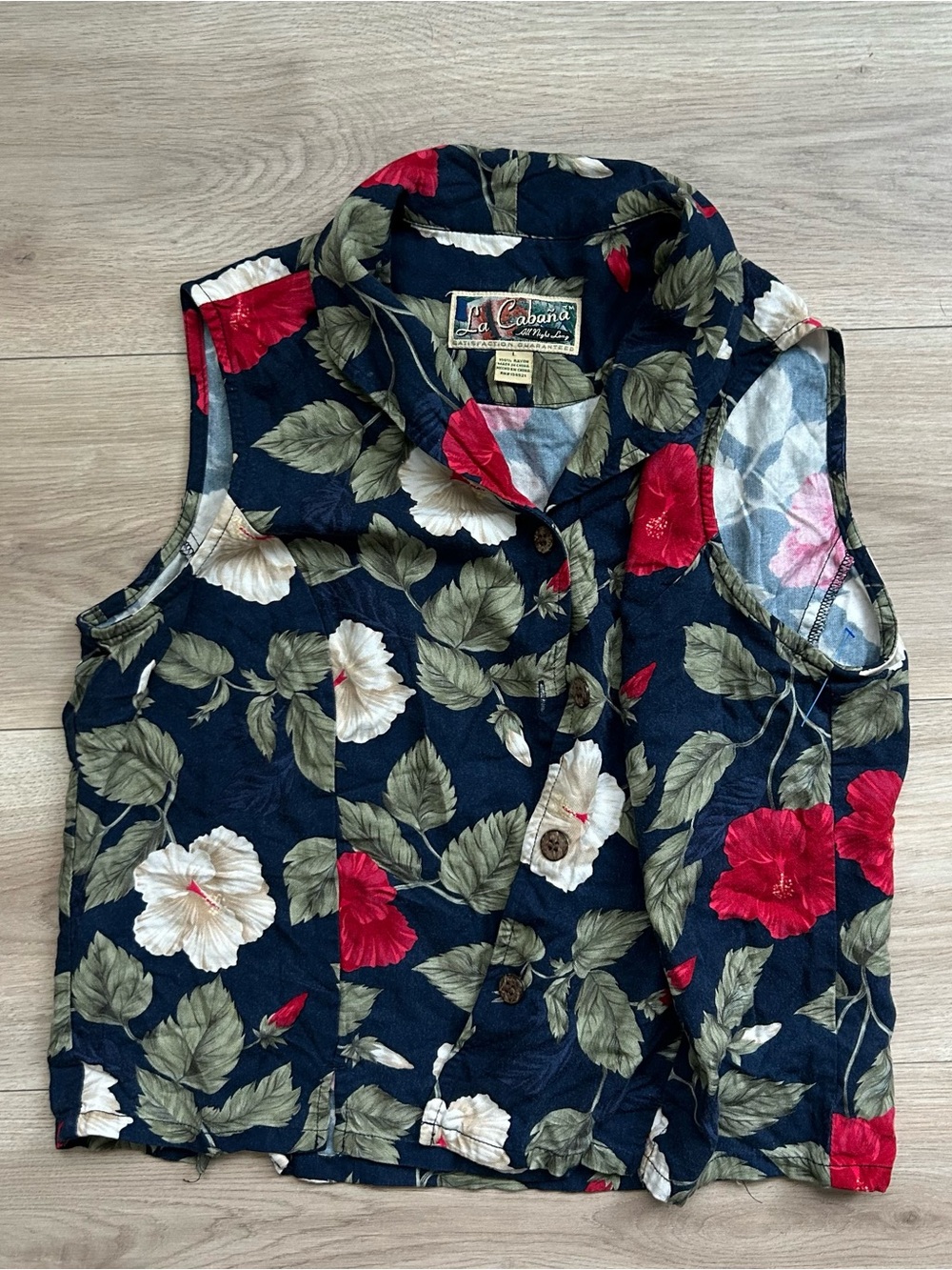 La Cabana Navy Floral Button-Front Sleeveless Camisole